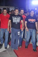 Salman Khan inaugurates Nitro Gym in Thane,Mumbai on 9th May 2012 (48).JPG